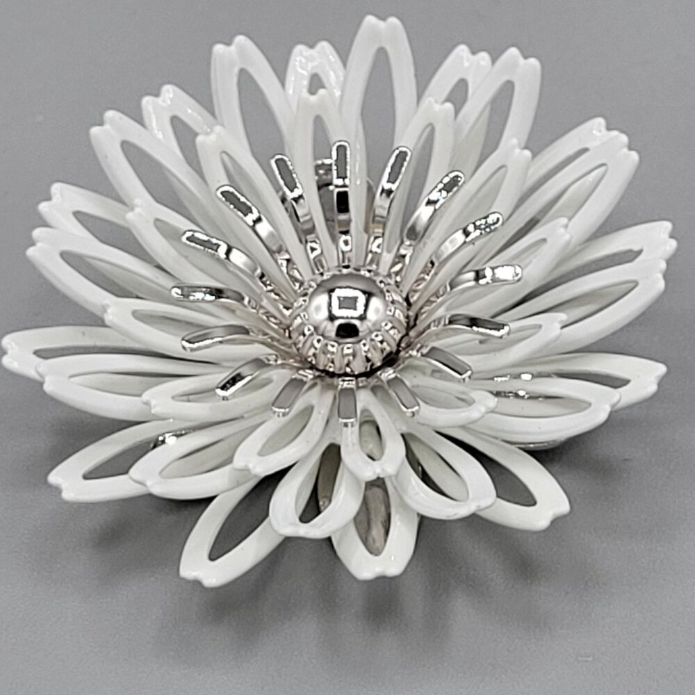 Vintage Sarah Coventry Large White Enamel Flower … - image 2